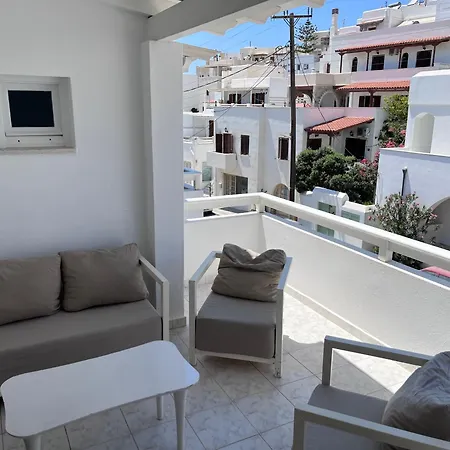 Isidoros Apartment *